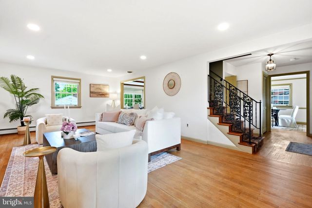 1555 MISSION RD, Lancaster, PA 17601
