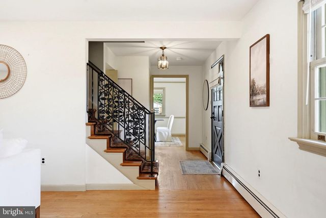 1555 MISSION RD, Lancaster, PA 17601