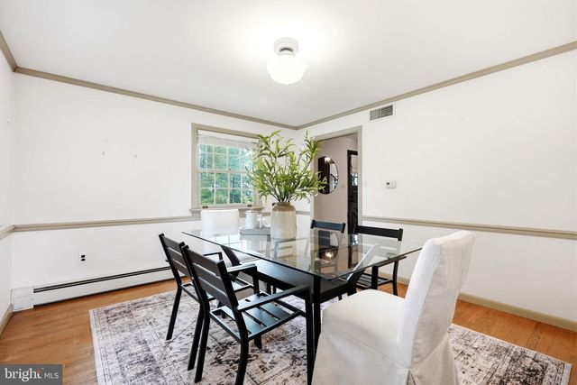1555 MISSION RD, Lancaster, PA 17601