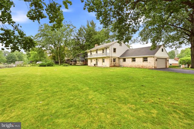 1555 MISSION RD, Lancaster, PA 17601