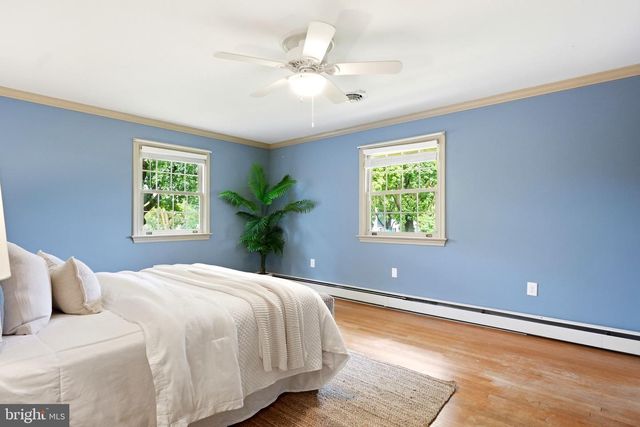 1555 MISSION RD, Lancaster, PA 17601