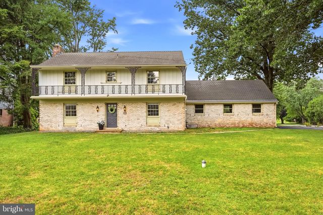 1555 MISSION RD, Lancaster, PA 17601