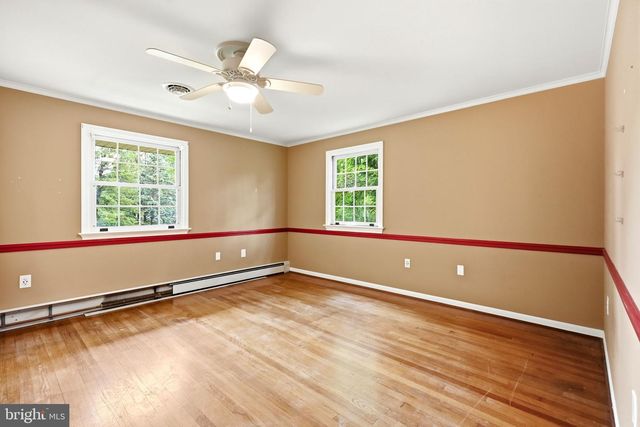 1555 MISSION RD, Lancaster, PA 17601