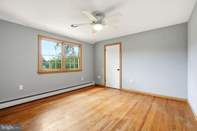 1555 MISSION RD, Lancaster, PA 17601