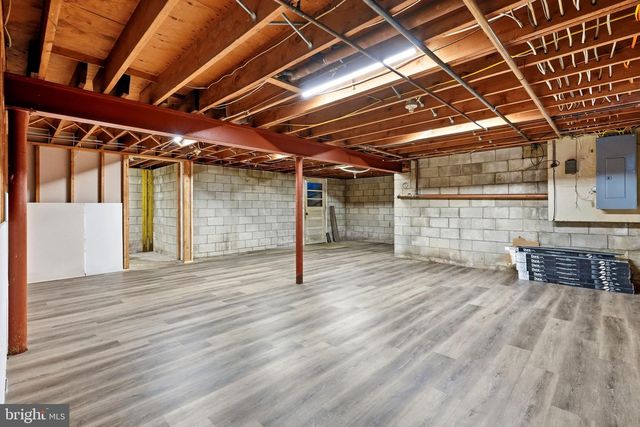 1555 MISSION RD, Lancaster, PA 17601