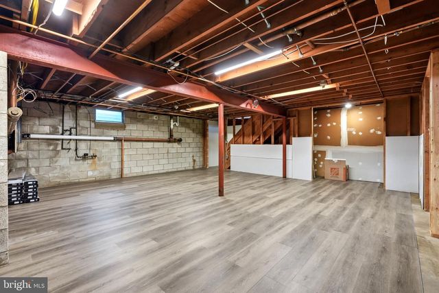1555 MISSION RD, Lancaster, PA 17601