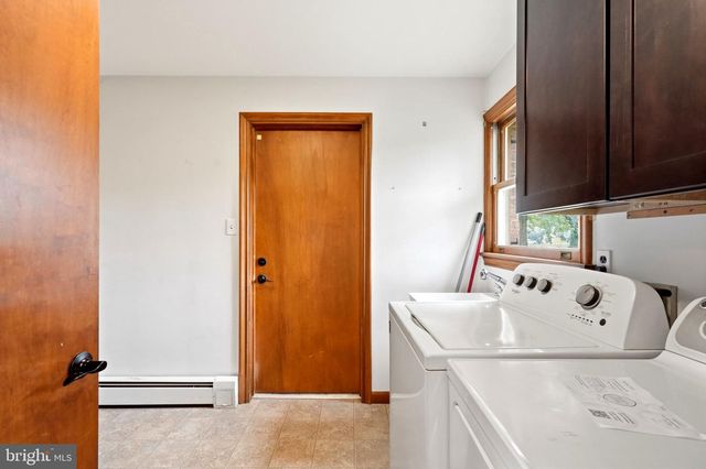 1555 MISSION RD, Lancaster, PA 17601
