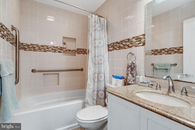 136 COUNTRY CLUB BLVD, Little Egg Harbor Twp, NJ 08087