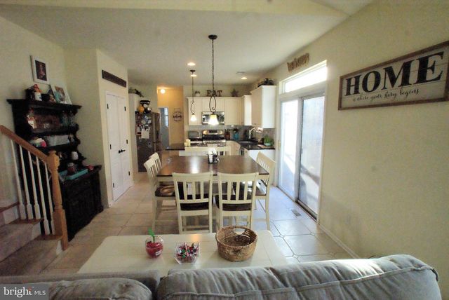 6 GASKILL DR, Tuckerton, NJ 08087