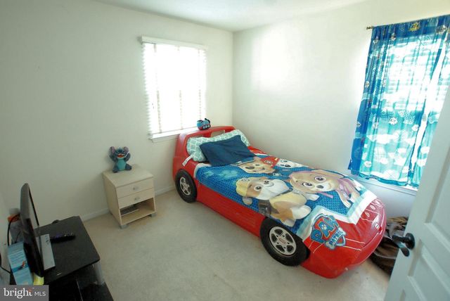 6 GASKILL DR, Tuckerton, NJ 08087