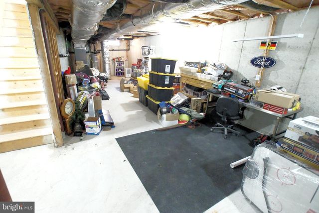 6 GASKILL DR, Tuckerton, NJ 08087