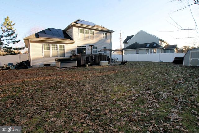 6 GASKILL DR, Tuckerton, NJ 08087