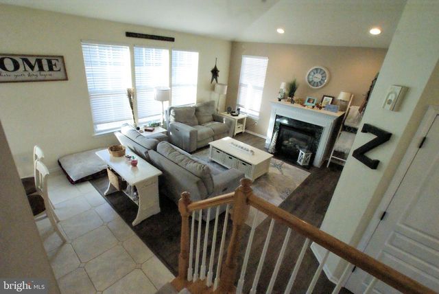 6 GASKILL DR, Tuckerton, NJ 08087