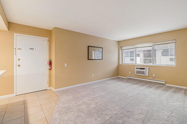 756 W Kilgore Road 306, Kalamazoo City, MI 49008