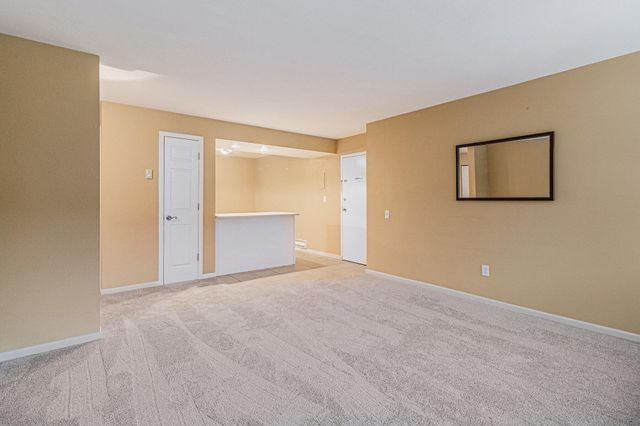 756 W Kilgore Road 306, Kalamazoo City, MI 49008