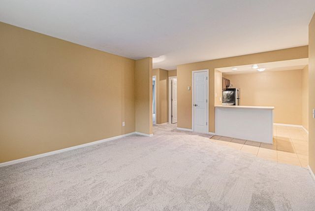 756 W Kilgore Road 306, Kalamazoo City, MI 49008