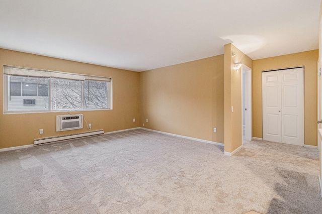 756 W Kilgore Road 306, Kalamazoo City, MI 49008