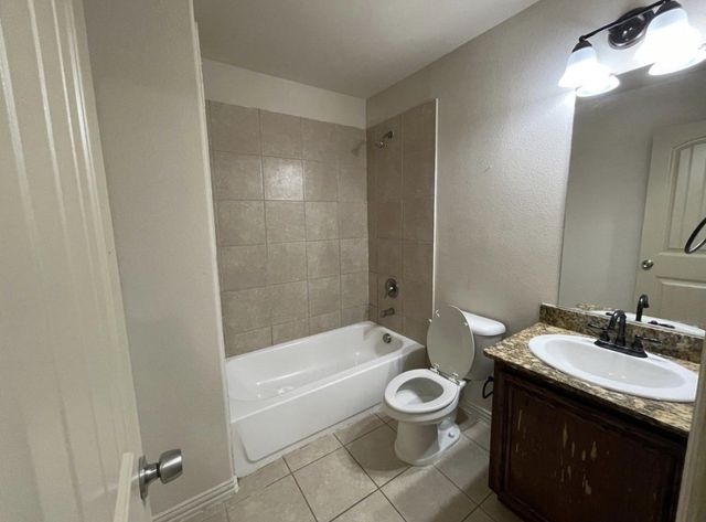 2307 Calendar Court, Grand Prairie, TX 75050