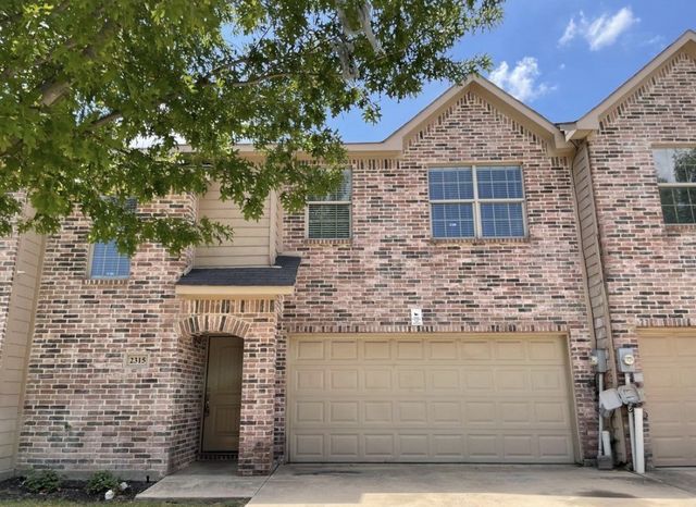 2307 Calendar Court, Grand Prairie, TX 75050