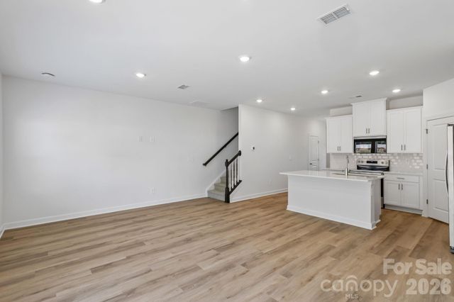 9037 Foggy Brook Loop, Charlotte, NC 28216
