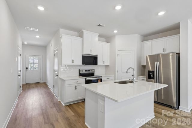 9037 Foggy Brook Loop, Charlotte, NC 28216