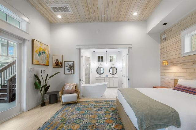 600 Center N 16, Port Aransas, TX 78373