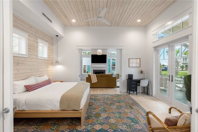 600 Center N 16, Port Aransas, TX 78373