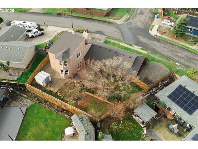 820 Se BARNES Ave, Gresham, OR 97080