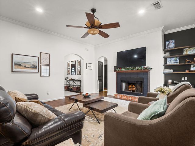 130 Bachelor Hollow, Leesville, LA 71446