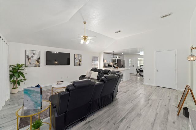 3511 Colleen Woods Circle, Houston, TX 77080