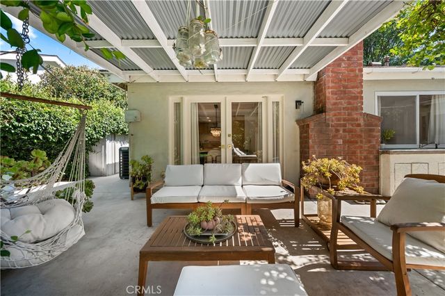 18733 Vintage Street, Northridge, CA 91324