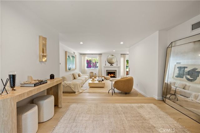 18733 Vintage Street, Northridge, CA 91324