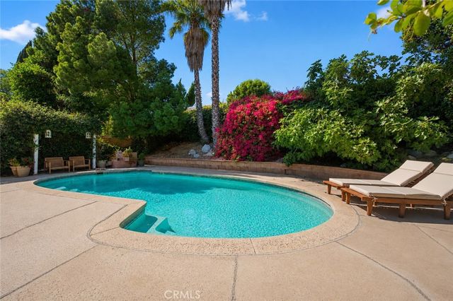 18733 Vintage Street, Northridge, CA 91324