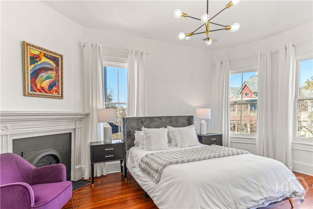 Image 12 of property listing at 317 E Anderson Street, Savannah, GA 31401