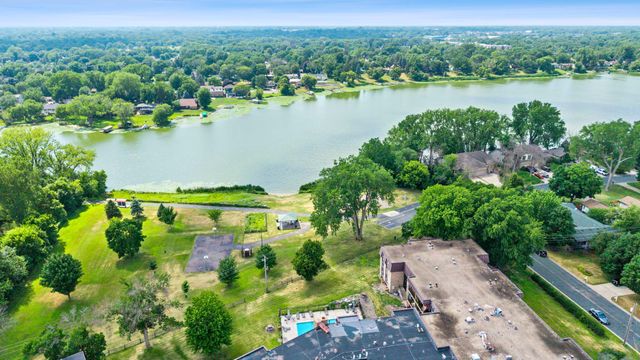 4201 Lakeside Avenue N 214, Brooklyn Center, MN 55429