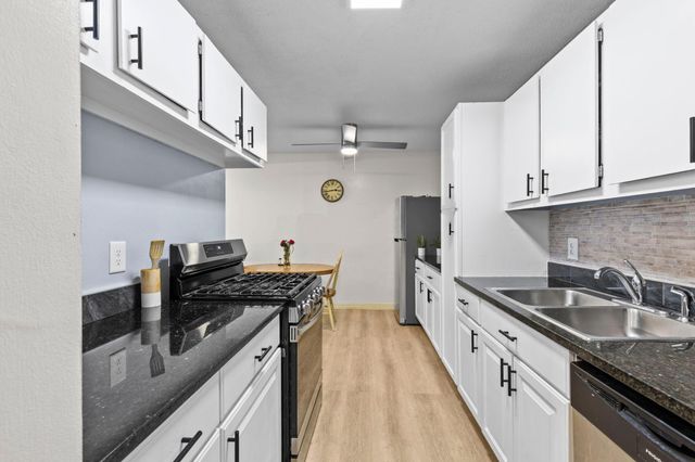 4201 Lakeside Avenue N 214, Brooklyn Center, MN 55429