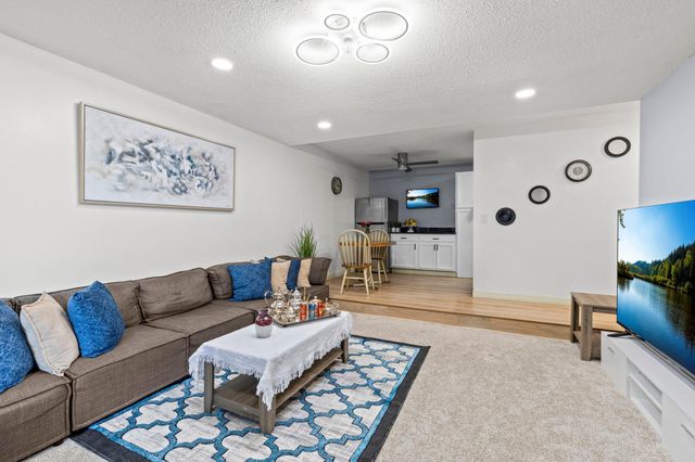 4201 Lakeside Avenue N 214, Brooklyn Center, MN 55429