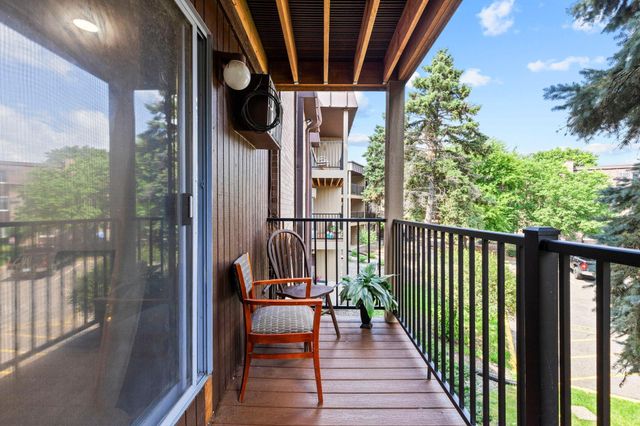 4201 Lakeside Avenue N 214, Brooklyn Center, MN 55429