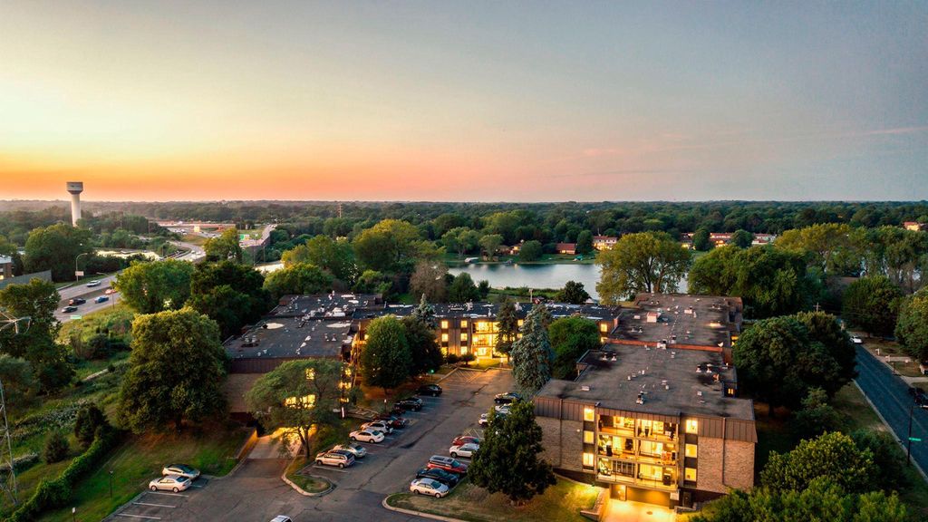 4201 Lakeside Avenue N 214, Brooklyn Center, MN 55429 — photo 2