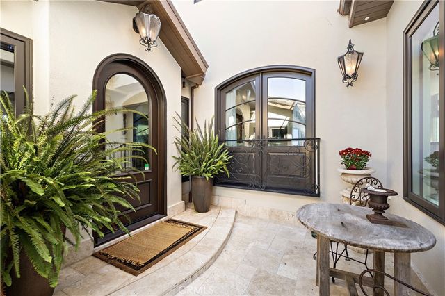 230 High, Laguna Beach, CA 92651