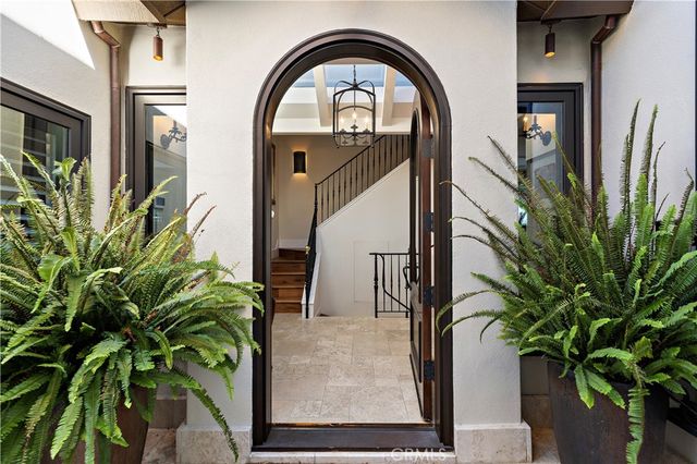 230 High, Laguna Beach, CA 92651