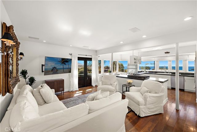 230 High, Laguna Beach, CA 92651