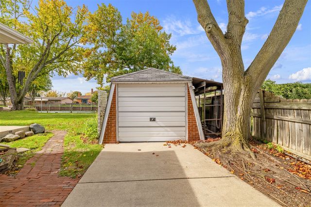 41589 Windmill Street, Harrison Twp, MI 48045