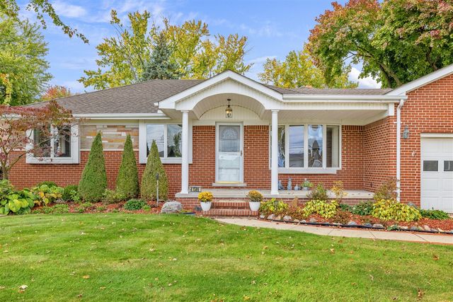41589 Windmill Street, Harrison Twp, MI 48045