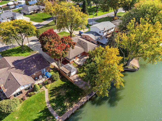 41589 Windmill Street, Harrison Twp, MI 48045