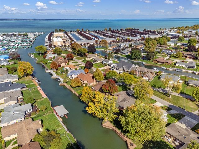 41589 Windmill Street, Harrison Twp, MI 48045