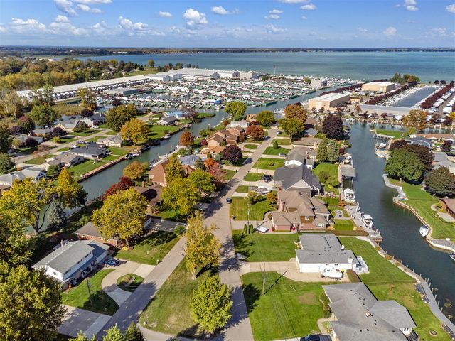 41589 Windmill Street, Harrison Twp, MI 48045