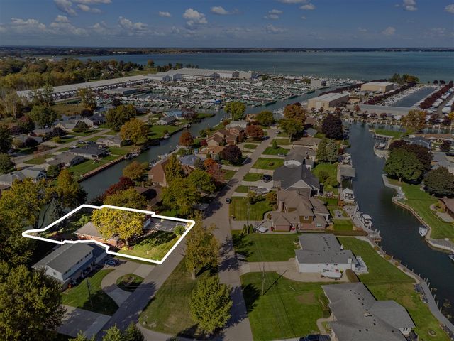 41589 Windmill Street, Harrison Twp, MI 48045