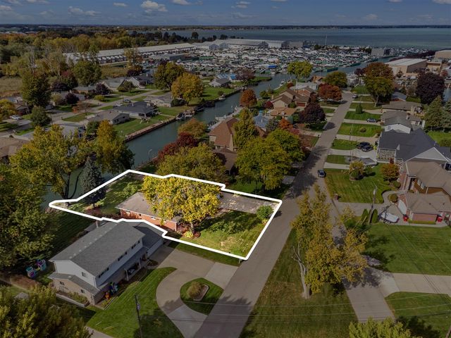 41589 Windmill Street, Harrison Twp, MI 48045