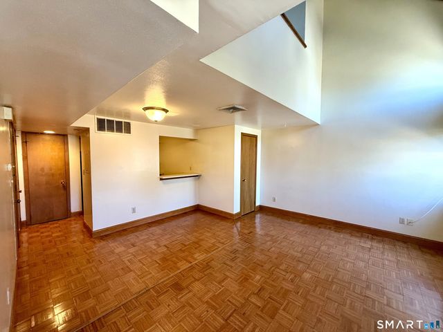 105 Tremont Avenue C, Bridgeport, CT 06606